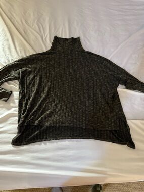 American Eagle Outfitters Olive Ribbed Turtle Neck Sweater